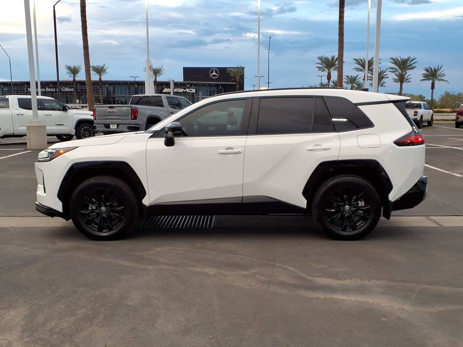 Used 2026 Toyota RAV4 SE w/ Convenience Package FWD image 7
