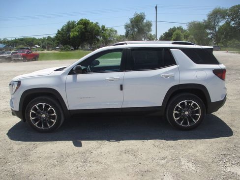 New 2026 GMC Terrain Elevation w/ Elevation Premium Package AWD/4WD image 7