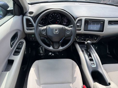 Used 2017 Honda HR-V EX image 19