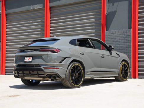 Used 2023 Lamborghini Urus S AWD/4WD image 14