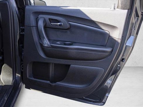 Used 2012 Chevrolet Traverse LT image 27