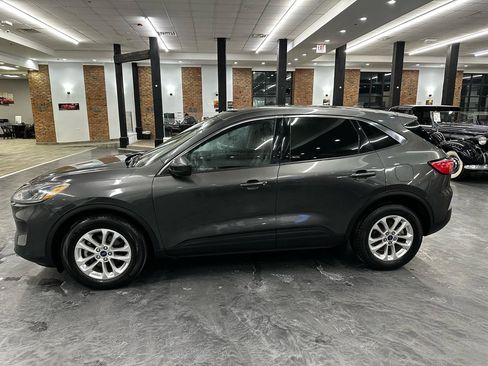 Used 2020 Ford Escape SE image 8