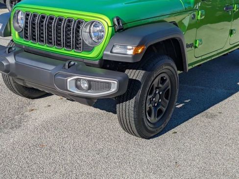 New 2026 Jeep Gladiator Sport AWD/4WD image 9