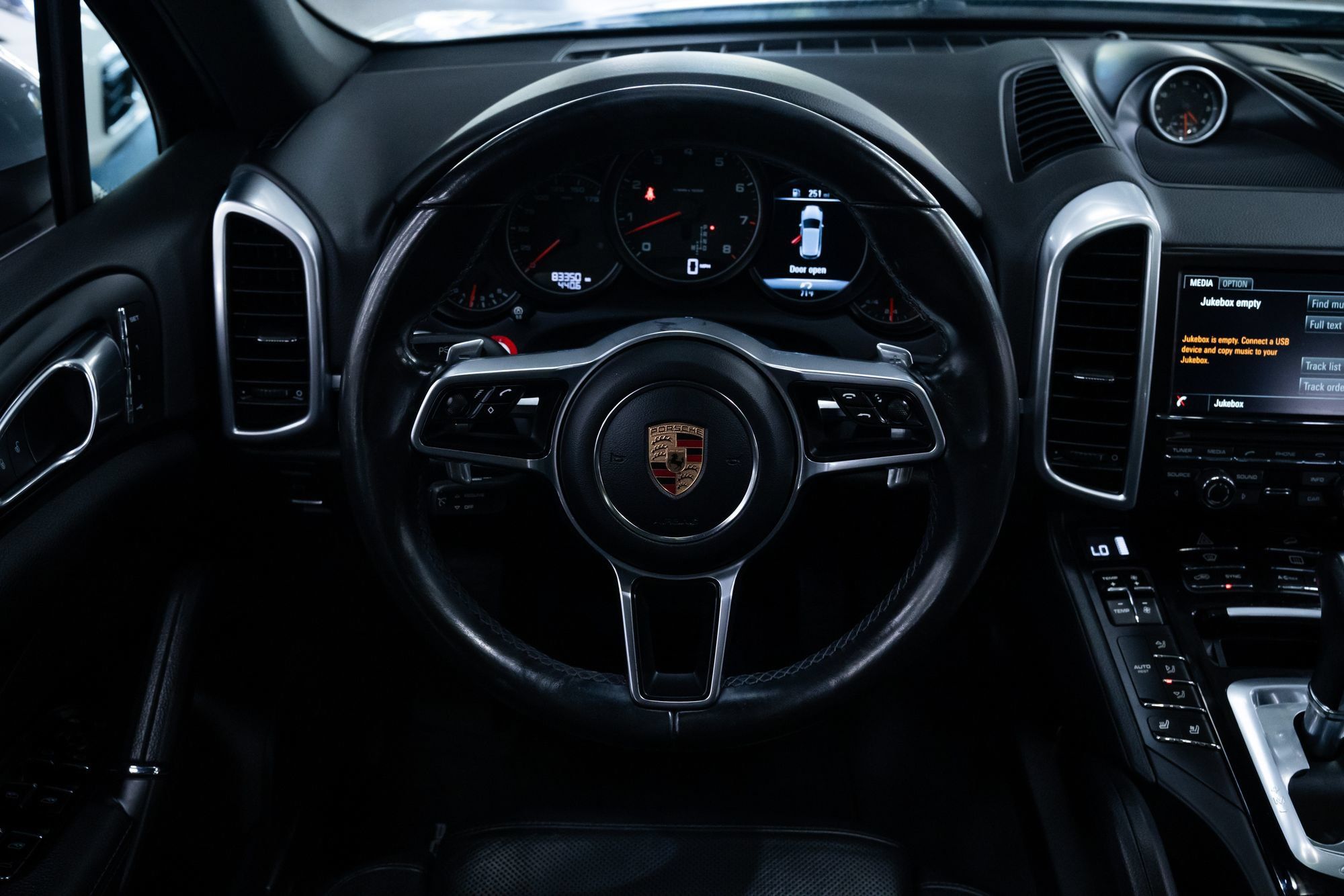 Used 2016 Porsche Cayenne AWD/4WD image 11