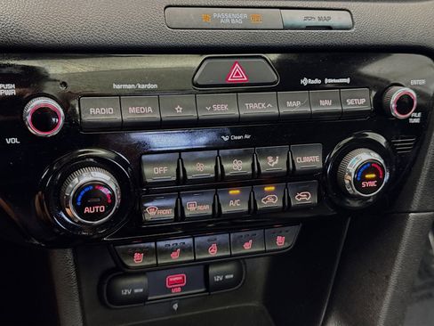 Used 2022 Kia Sportage EX w/ EX Technology Package image 12