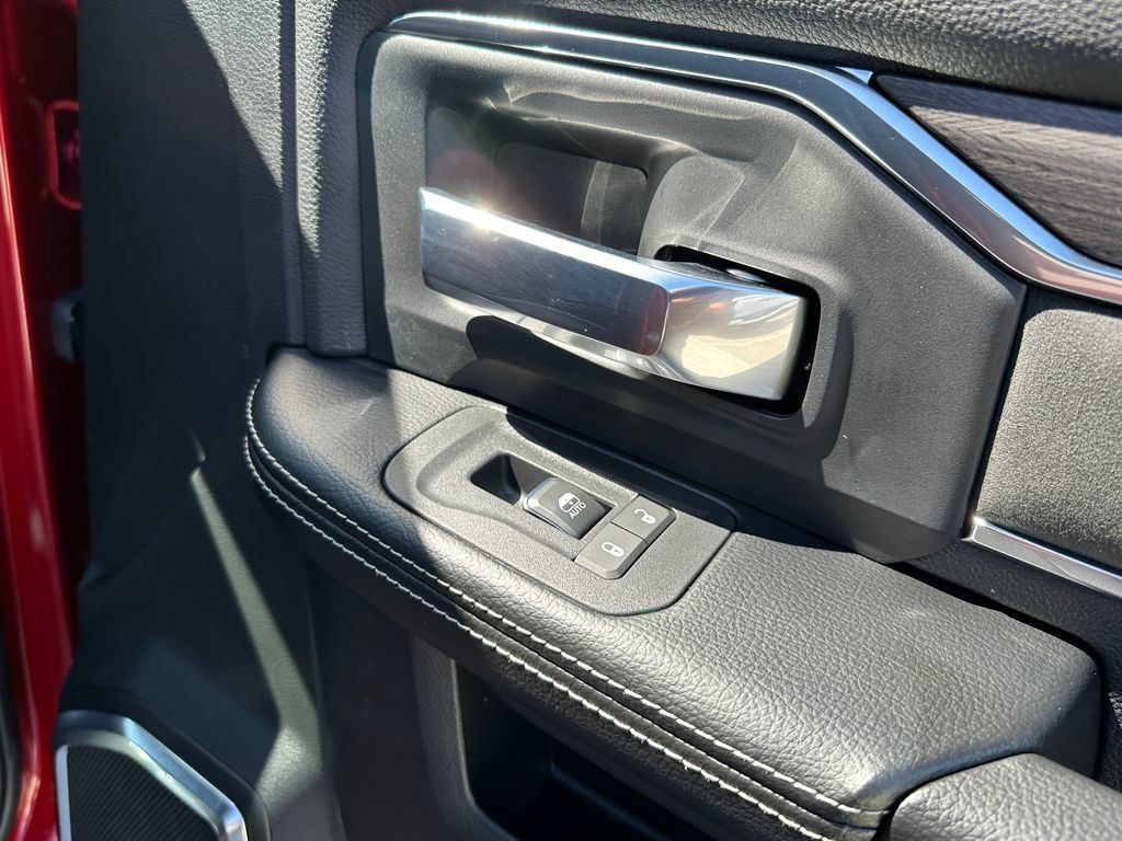 New 2026 RAM 2500 Laramie w/ Night Edition AWD/4WD image 16