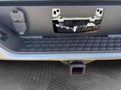 New 2026 GMC Canyon Elevation w/ Convenience Package image 10