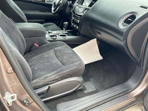 Used 2013 Nissan Pathfinder SV w/ Trailer Tow Pkg image 12