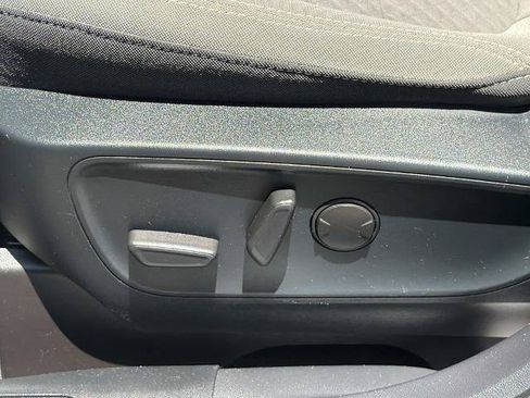 Certified 2021 Ford Escape SE w/ SE Sport Appearance Package FWD image 22