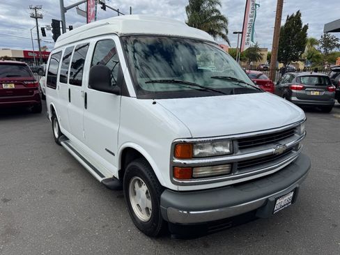 Used 1996 Chevrolet Express 1500 RWD image 2
