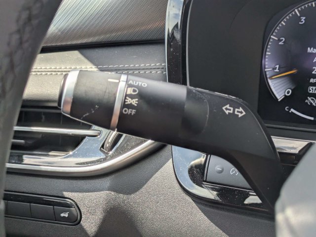 Used 2025 INFINITI QX60 Luxe FWD image 31