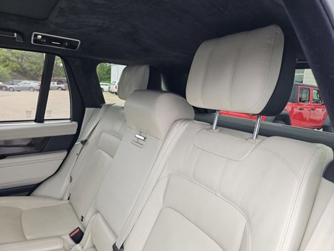 Used 2019 Land Rover Range Rover Long Wheelbase Supercharged AWD/4WD image 33