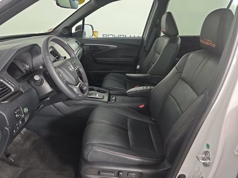 Used 2023 Honda Passport TrailSport image 19