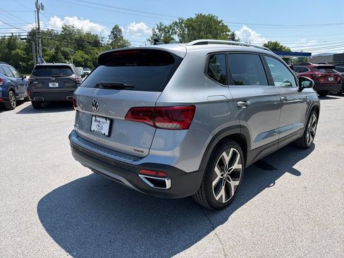 Used 2023 Volkswagen Taos SEL AWD/4WD image 14