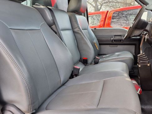 Used 2013 Ford F550 4x4 Regular Cab Super Duty image 5