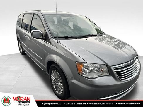 Used 2015 Chrysler Town & Country Touring-L w/ Driver Convenience Group FWD image 2