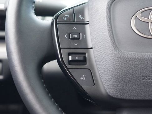 Used 2023 Toyota Prius XLE FWD image 20