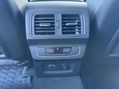 Used 2024 Audi Q5 2.0T Premium image 40