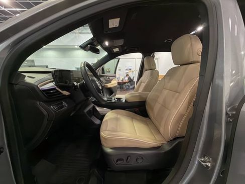 Used 2026 Buick Enclave Preferred FWD image 12