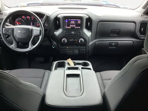 Used 2024 Chevrolet Silverado 1500 Custom Trail Boss w/ LPO, Dark Essentials Package image 4