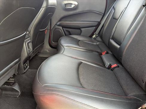 Used 2021 Jeep Compass Trailhawk image 17