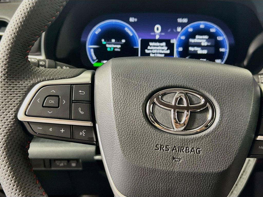 New 2026 Toyota Sienna XSE FWD image 18