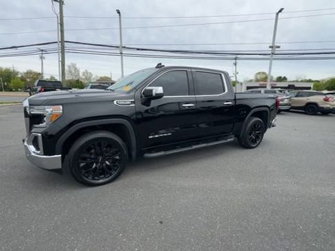Certified 2019 GMC Sierra 1500 SLT w/ Driver Alert Package I AWD/4WD image 4