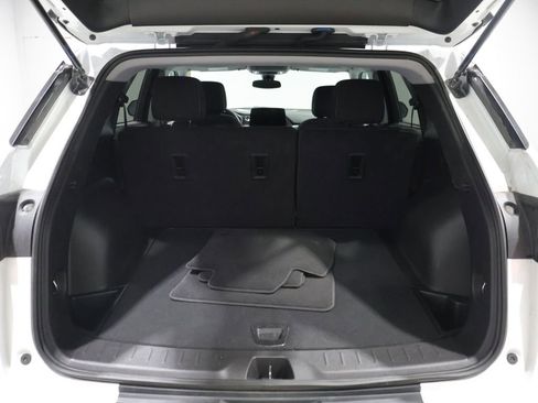 Used 2025 Chevrolet Blazer LT AWD/4WD image 4