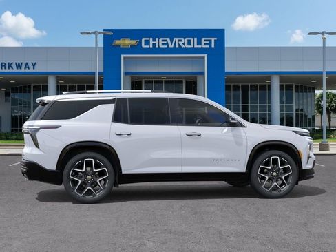 New 2026 Chevrolet Traverse High Country FWD image 5