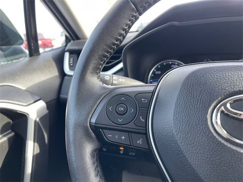 Used 2022 Toyota RAV4 XLE image 23