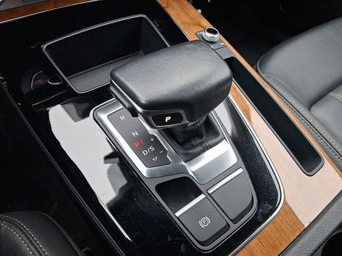 Certified 2023 Audi Q5 2.0T Premium w/ Convenience Package image 15