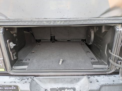 Used 2021 Jeep Wrangler Unlimited Sport image 22