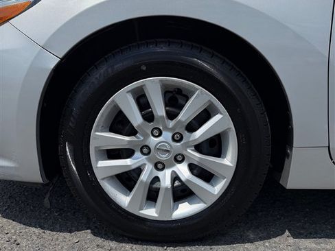 Used 2016 Nissan Altima 2.5 S w/ Power Driver Seat Package FWD image 9