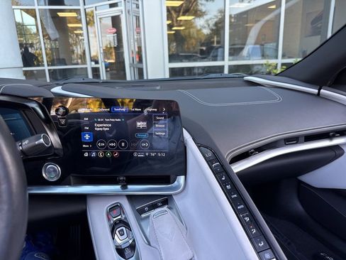 Used 2021 Chevrolet Corvette Stingray Preferred Conv w/ Z51 Performance Package image 38