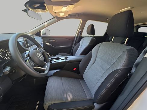Used 2023 Nissan Rogue SV AWD/4WD image 16