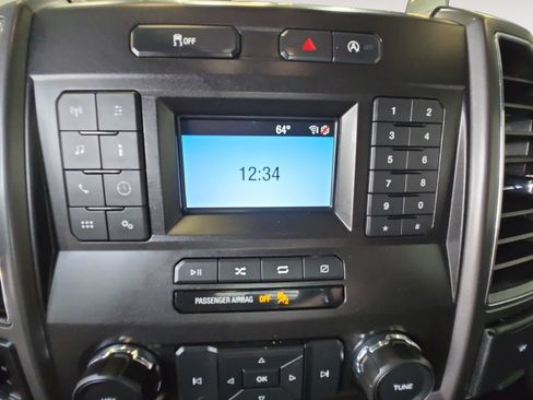 Used 2018 Ford F150 XLT AWD/4WD image 15