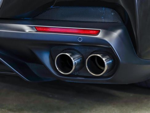 Used 2020 Ferrari Portofino RWD image 32