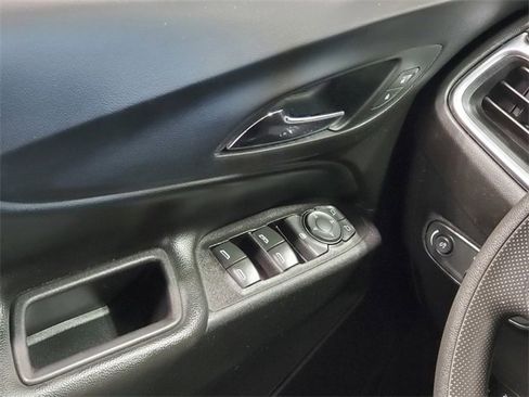 Used 2019 Chevrolet Equinox LT image 24