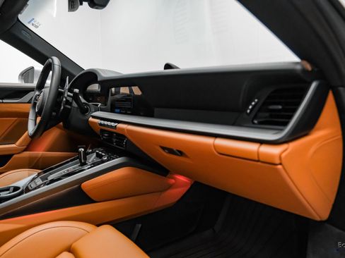 Used 2025 Porsche 911 Carrera image 56