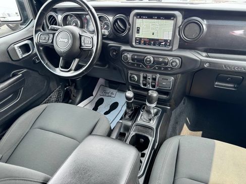 Used 2021 Jeep Wrangler Unlimited Sport AWD/4WD image 12