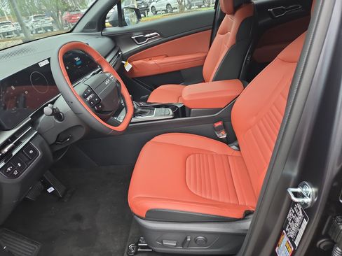 New 2026 Kia Sportage SX FWD image 4