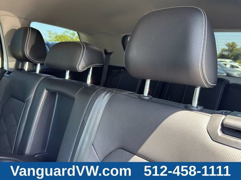 Used 2024 Volkswagen Atlas SE w/ Black Wheel Package FWD image 32