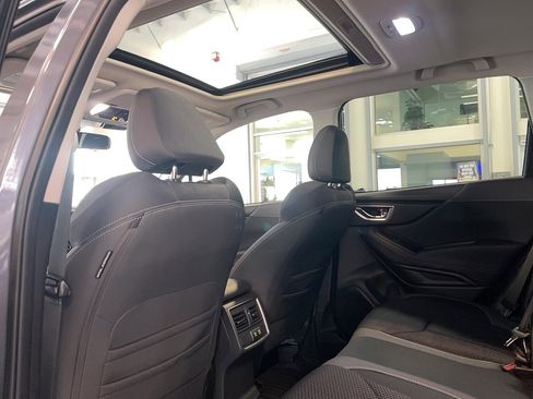 Used 2023 Subaru Forester Premium image 7