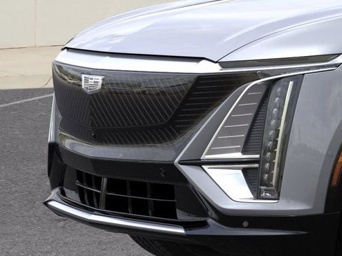 New 2025 Cadillac Lyriq Luxury image 13