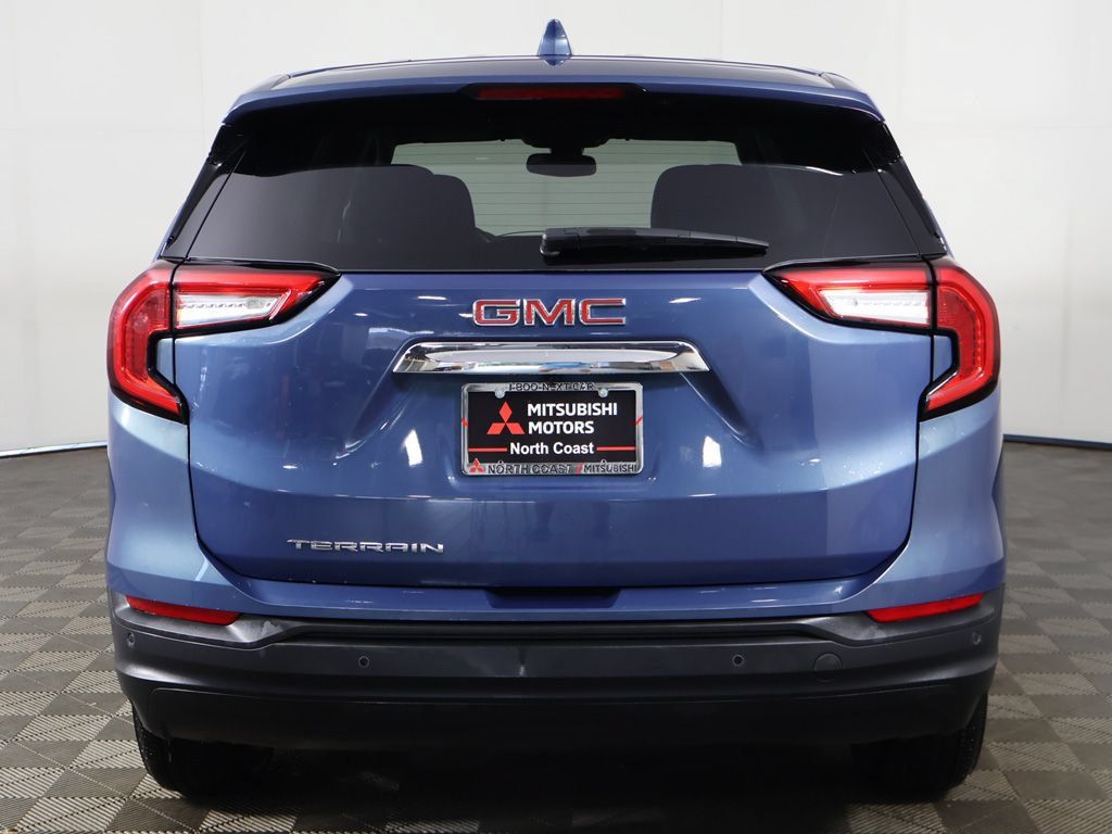 Used 2024 GMC Terrain SLE FWD image 11