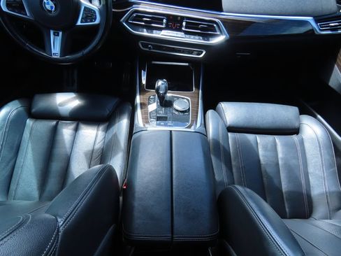 Used 2019 BMW X5 xDrive40i w/ M Sport Package AWD/4WD image 9