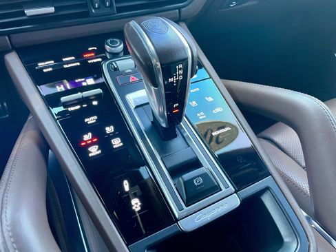 Used 2021 Porsche Cayenne Turbo S image 20