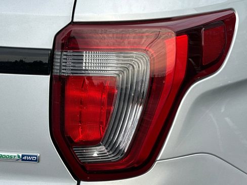 Used 2019 Ford Explorer Sport image 50