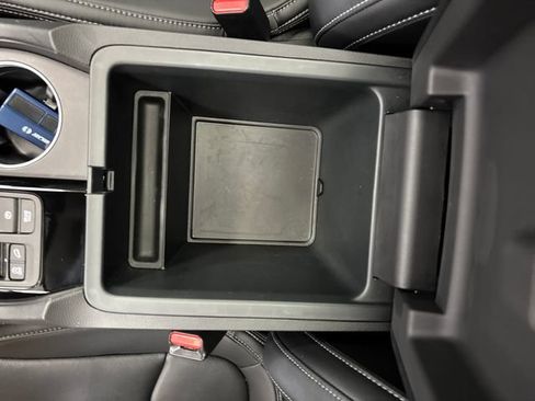 Used 2024 Honda Pilot Touring image 27