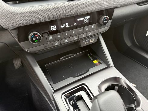 New 2026 Subaru Outback Premium w/ Premium/Limited Package 2 AWD/4WD image 19